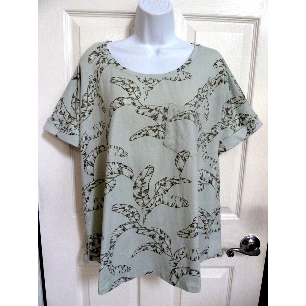 Wonderly XL 16/18 Cuffed Sleeve Super Soft Tee Top Tropical Leaves Mint Green
